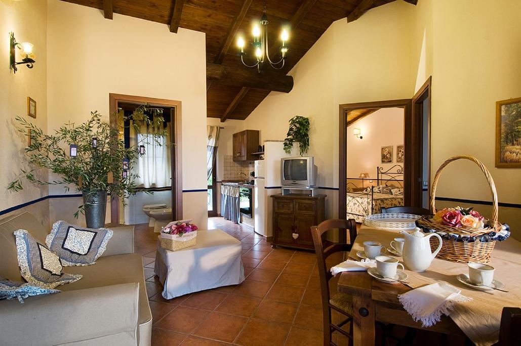 Agriturismo Poggio Di Maremma Pescia Romana Buitenkant foto