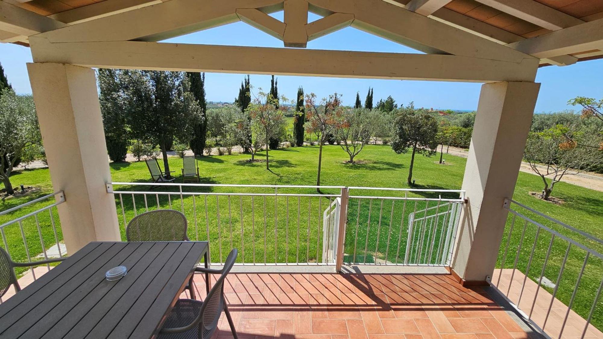 Agriturismo Poggio Di Maremma Pescia Romana Buitenkant foto